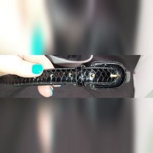 Women Genuine Snakeskin  Black Belt size Medium like new!